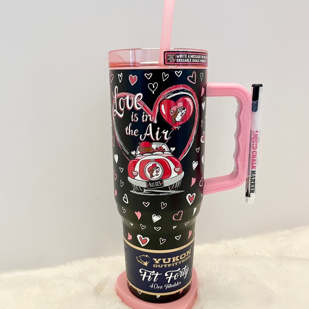 Buc-ees Yukon Outfitters Fit Forty 40oz Tumbler Valentines Love is in the Air